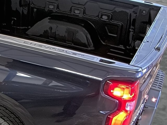 Used 2023 Chevrolet Silverado 1500 RST AWD/4WD image 12
