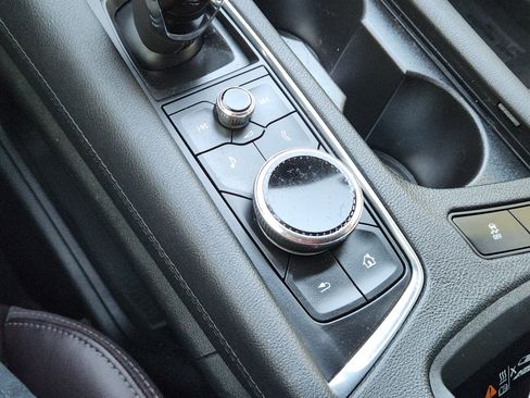 Used 2020 Cadillac XT6 Premium Luxury image 25