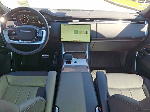 New 2026 Land Rover Range Rover Long Wheelbase SE AWD/4WD image 13