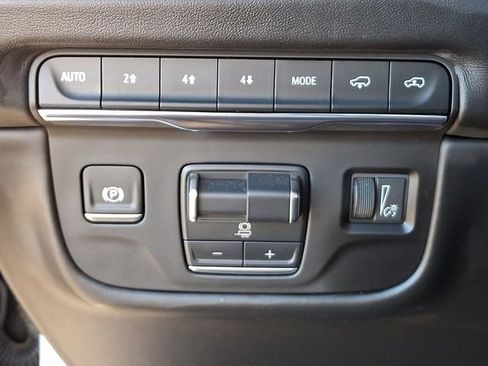 Used 2025 Cadillac Escalade Sport Platinum image 24