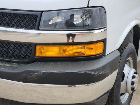 New 2025 Chevrolet Express 3500 w/ Power Convenience Package image 15
