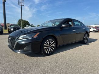Used 2025 Nissan Altima 2.5 SV FWD video 2