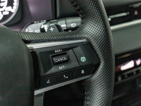 New 2025 Mitsubishi Outlander SE image 9