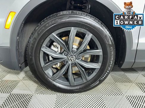 Used 2024 Volkswagen Tiguan SE image 27