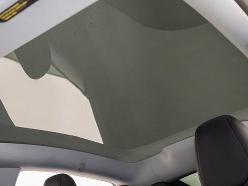 Used 2026 Tesla Model Y AWD image 8