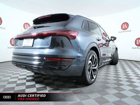 Certified 2024 Audi Q8 e-tron Prestige AWD/4WD image 9
