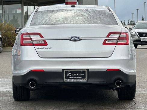 Used 2018 Ford Taurus SE image 8