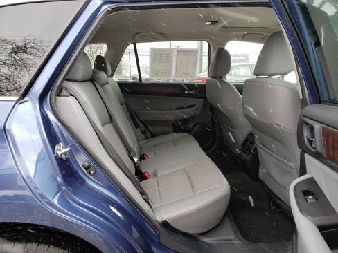 Used 2019 Subaru Outback 2.5i Limited w/ Popular Package #2 image 16