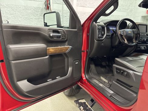Used 2020 Chevrolet Silverado 3500 High Country w/ Z71 Off-Road Package image 15