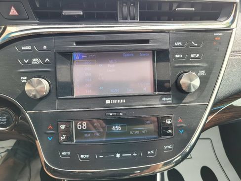 Used 2013 Toyota Avalon Limited FWD image 27