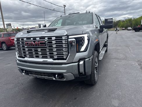 New 2026 GMC Sierra 2500 Denali w/ Denali Reserve Package AWD/4WD image 10