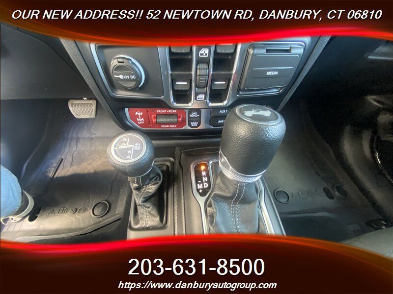 Used 2024 Jeep Wrangler Unlimited Rubicon 4xe w/ Technology Group AWD/4WD image 24