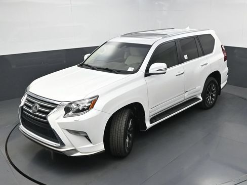 Used 2019 Lexus GX 460 Luxury AWD/4WD image 36