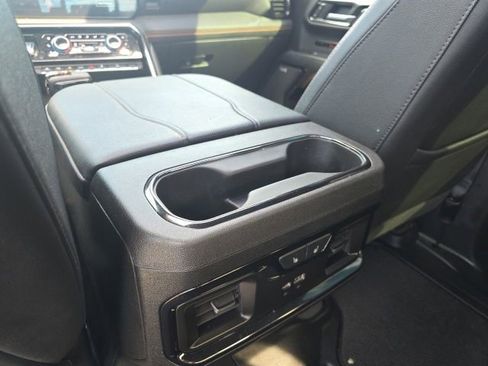 Used 2024 GMC Sierra 1500 AT4 w/ Technology Package AWD/4WD image 32