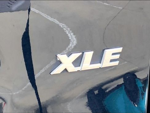 Used 2024 Toyota RAV4 XLE FWD image 10