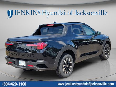New 2026 Hyundai Santa Cruz SEL FWD image 2
