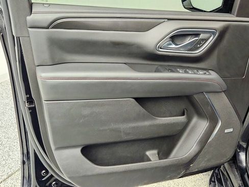 Used 2021 Chevrolet Suburban RST w/ Luxury Package image 11