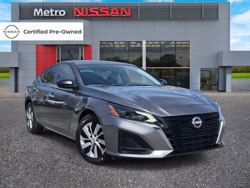 Certified 2025 Nissan Altima 2.5 S image 1