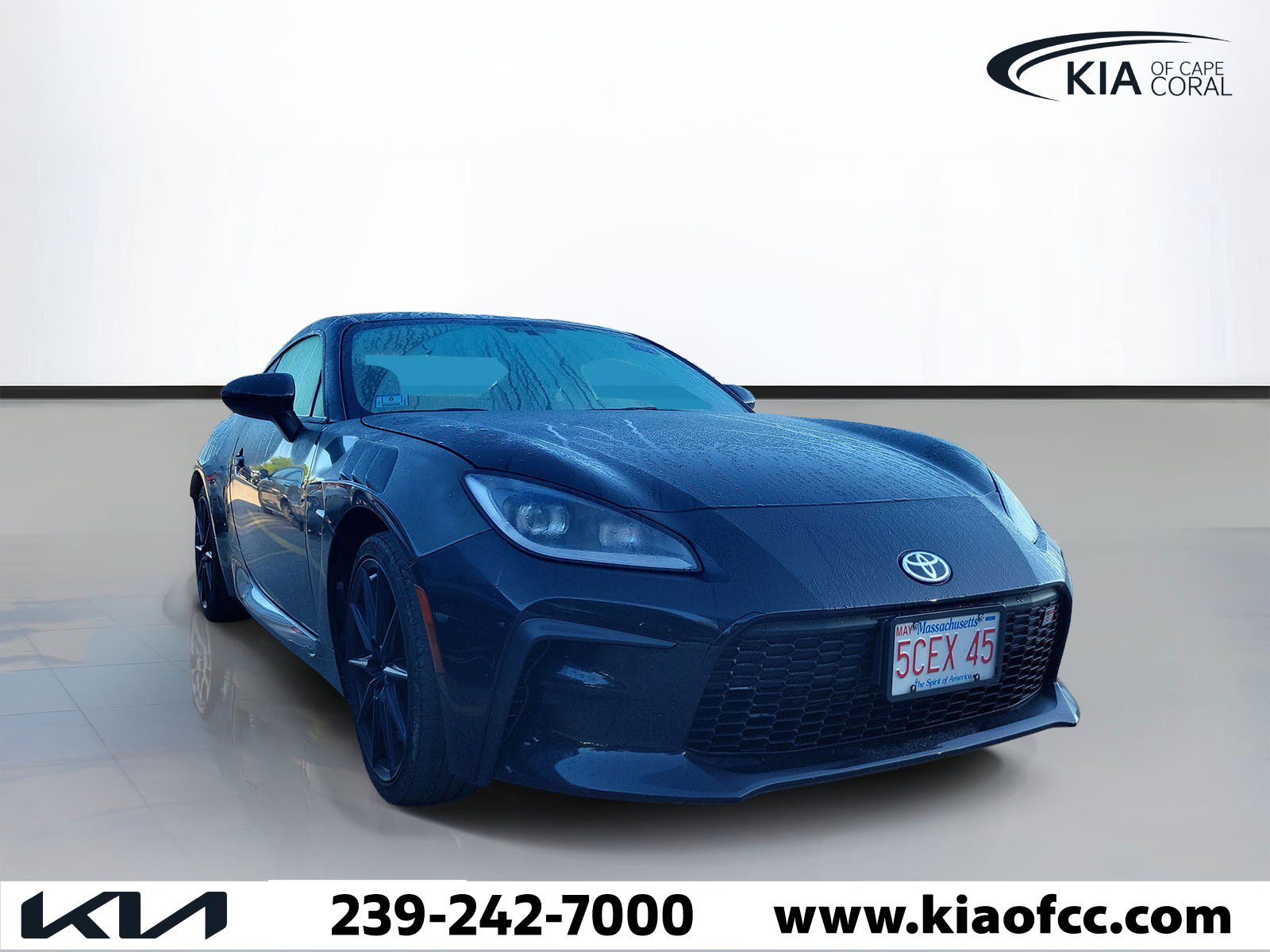 Used 2024 Toyota GR86 Premium RWD image 2