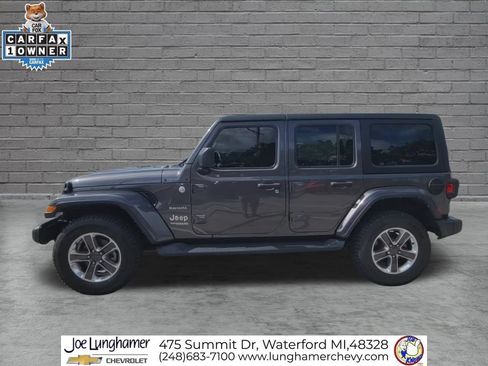 Used 2022 Jeep Wrangler Unlimited Sahara w/ Cold Weather Group AWD/4WD image 6