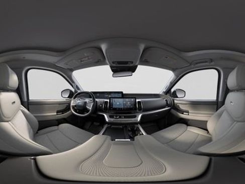 New 2025 Ford Expedition Platinum w/ Driver's Package image 8