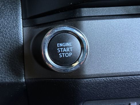 Used 2021 Toyota Tacoma TRD Off-Road image 21