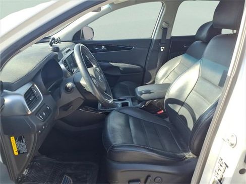 Used 2018 Kia Sorento EX image 26