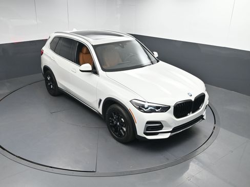 Used 2023 BMW X5 xDrive40i w/ Premium Package image 36