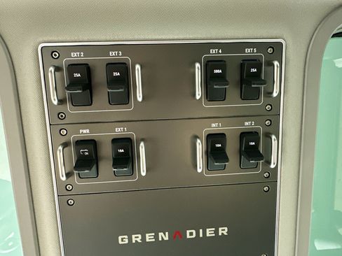 Used 2024 INEOS Grenadier Station Wagon AWD/4WD image 34