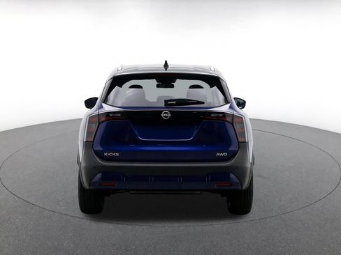 Used 2026 Nissan Kicks SR FWD image 7