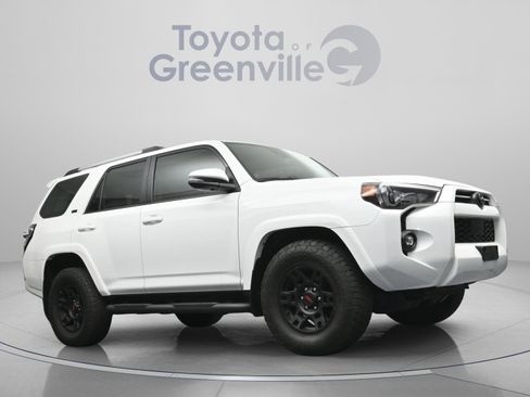 Used 2023 Toyota 4Runner SR5 Premium w/ Moonroof Package RWD image 7