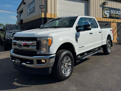 Used 2017 Ford F250 XLT w/ XLT Premium Package AWD/4WD image 1
