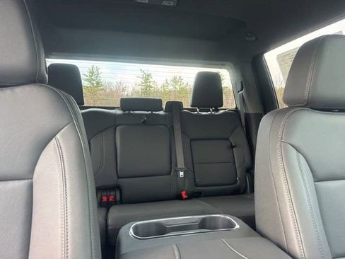 New 2026 GMC Sierra 2500 SLT w/ SLT Convenience Package AWD/4WD image 39