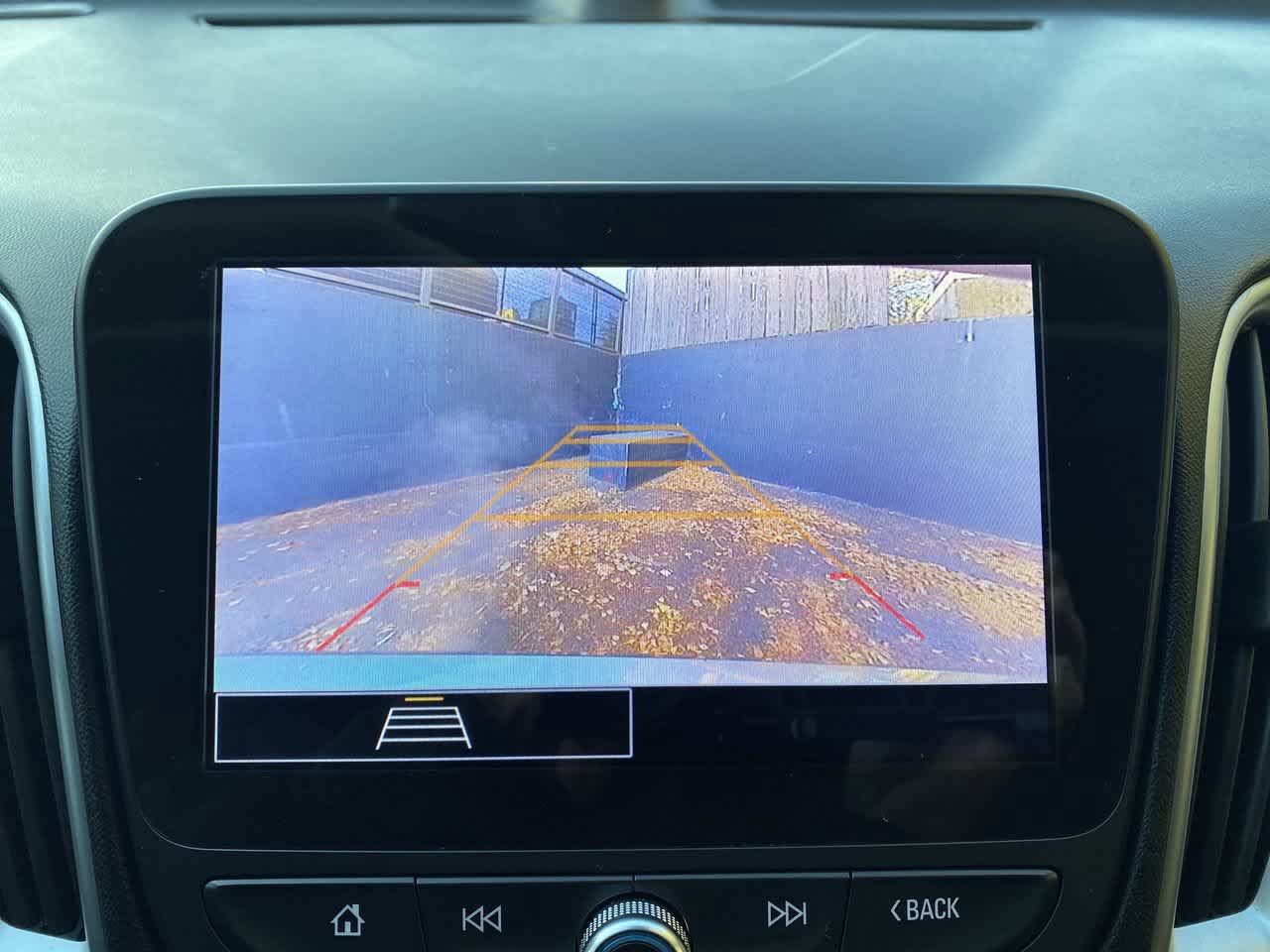 Used 2025 Chevrolet Malibu LT FWD image 25