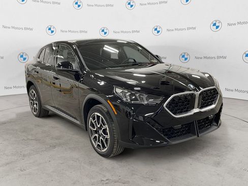 New 2026 BMW X2 xDrive28i w/ Technology Package AWD/4WD image 7