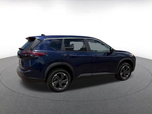 Used 2025 Nissan Rogue SV FWD image 15
