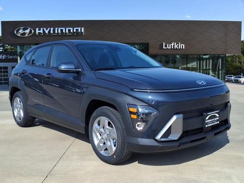 New 2026 Hyundai Kona SE image 1