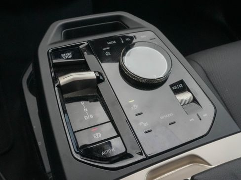 Used 2024 BMW iX xDrive50 w/ Sport Package AWD/4WD image 25