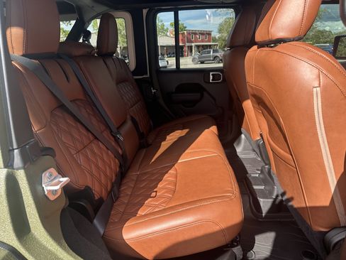 Used 2024 Jeep Wrangler Unlimited image 45