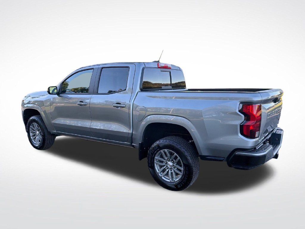 Used 2023 Chevrolet Colorado LT w/ LT Convenience Package RWD image 3