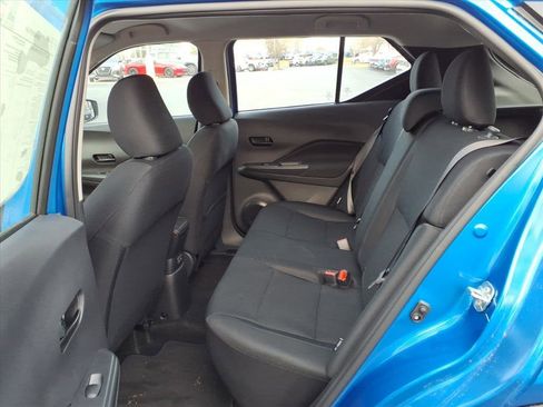 New 2025 Nissan Kicks Play S image 6