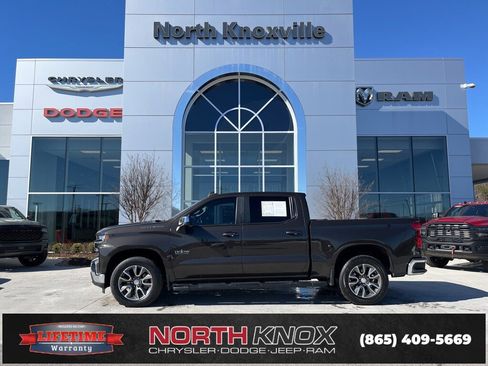 Used 2021 Chevrolet Silverado 1500 LT w/ Texas Edition Plus image 2