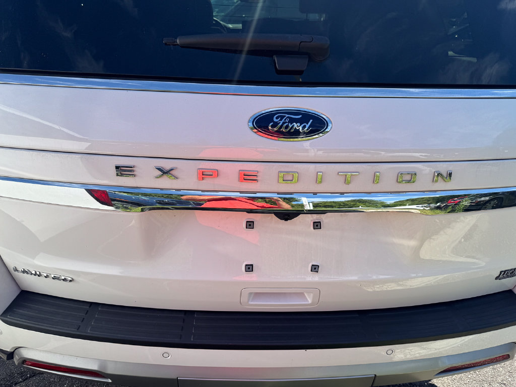 Used 2024 Ford Expedition Limited AWD/4WD image 41