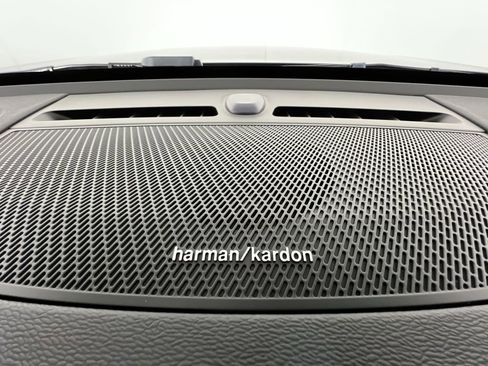 Certified 2023 Volvo C40 P8 Recharge Ultimate image 14