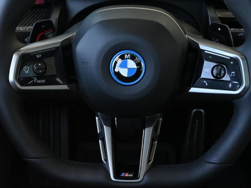 Used 2026 BMW 550e xDrive AWD/4WD image 31