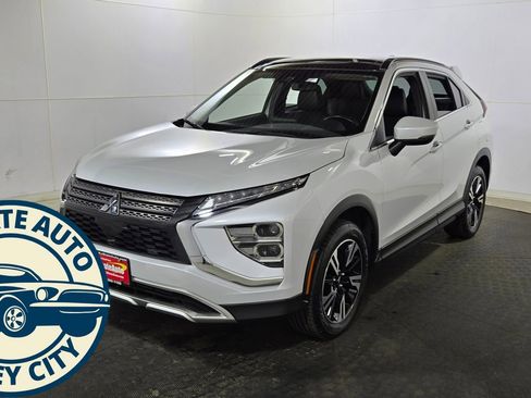 Used 2023 Mitsubishi Eclipse Cross SE image 3