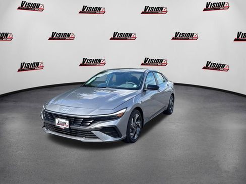 New 2025 Hyundai Elantra SEL FWD image 1