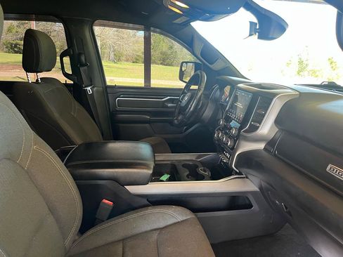 Used 2019 RAM 1500 Big Horn image 12