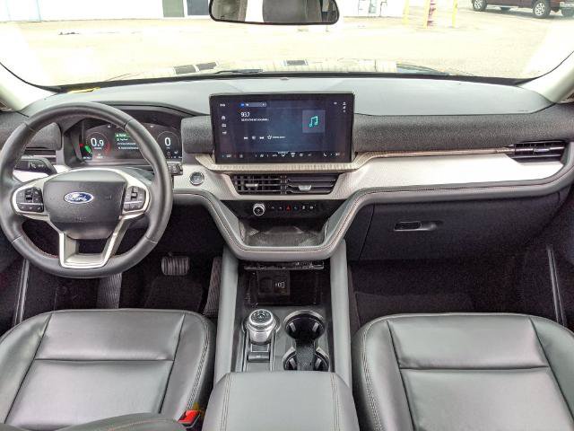Certified 2025 Ford Explorer Active w/ Active Comfort Package RWD image 7