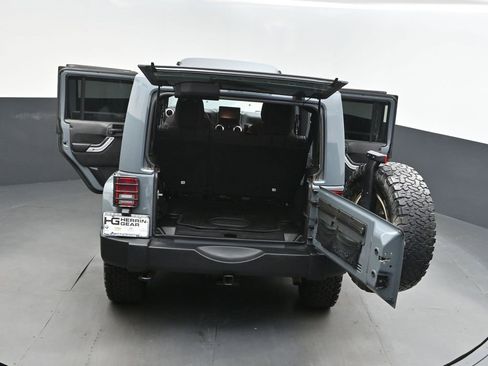 Used 2015 Jeep Wrangler Unlimited Rubicon w/ Connectivity Group image 48
